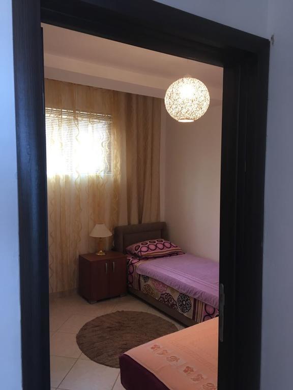Apartment Jana Улцин Екстериор снимка