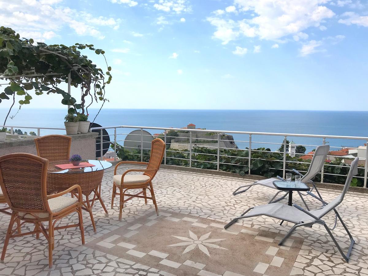 Apartment Jana Улцин Екстериор снимка