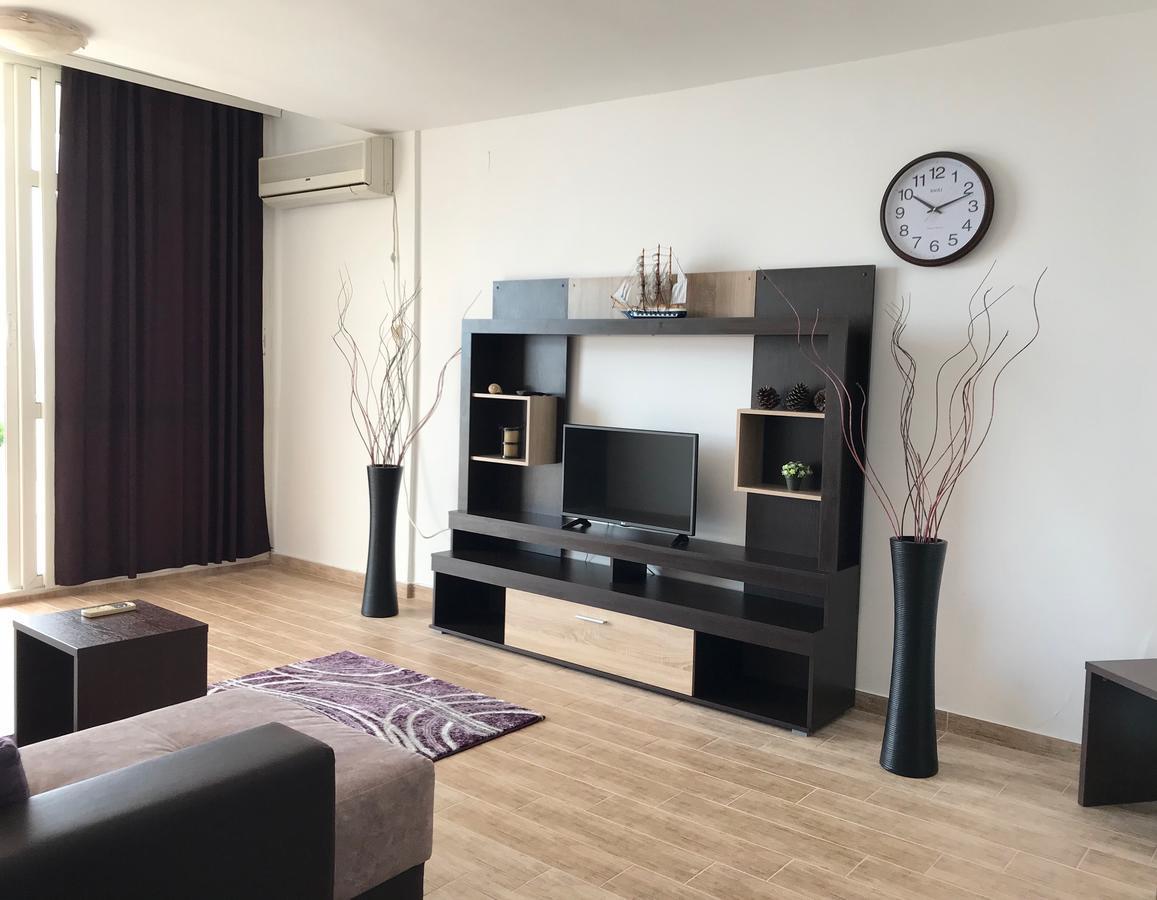 Apartment Jana Улцин Екстериор снимка