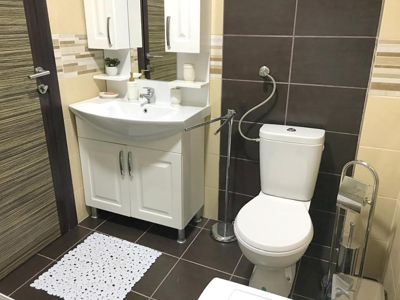 Apartment Jana Улцин Екстериор снимка