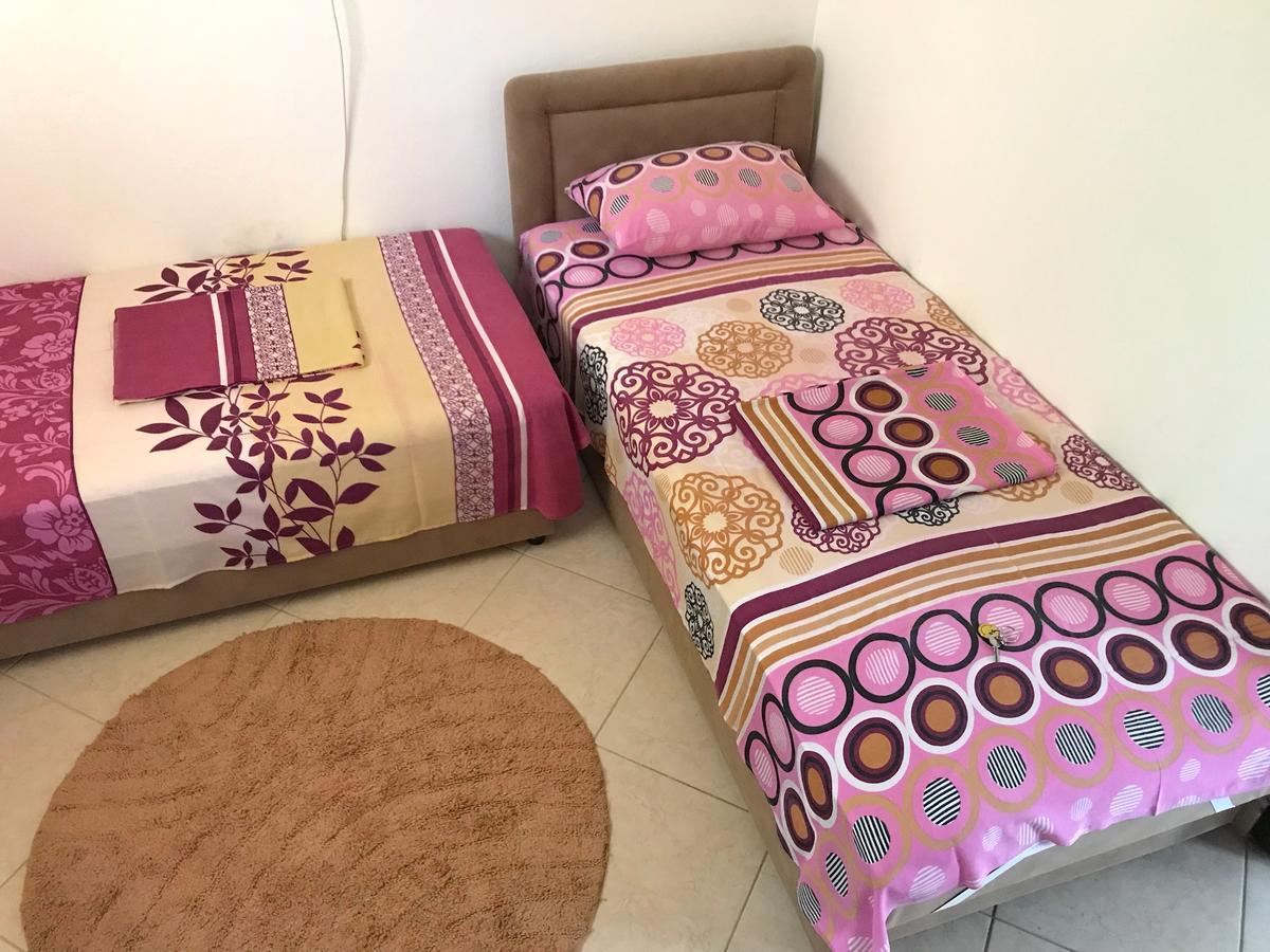 Apartment Jana Улцин Екстериор снимка