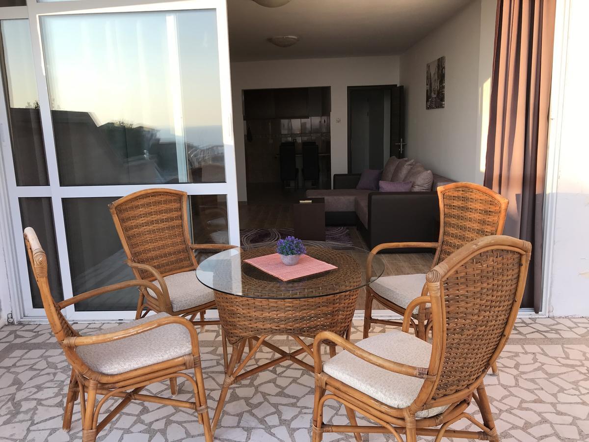 Apartment Jana Улцин Екстериор снимка
